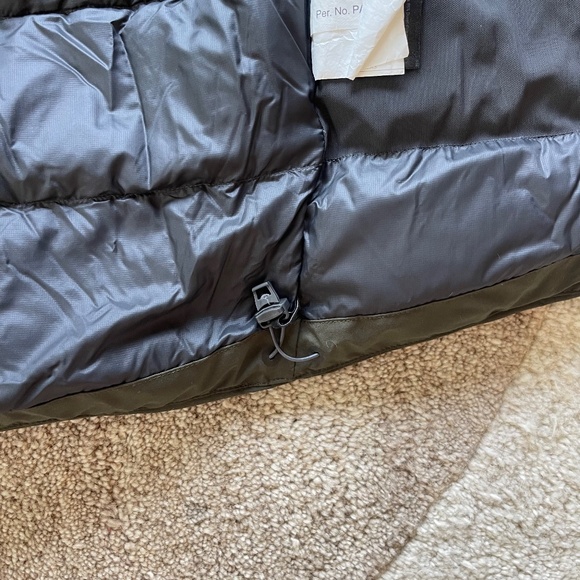 Lululemon Pinnacle Warmth Jacket – Dark Olive, M | Excellent Used Condition - Picture 15 of 16